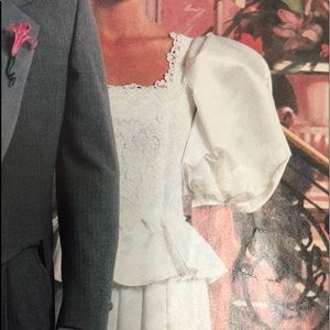1985 vintage ivory wedding gown.  Excel condition